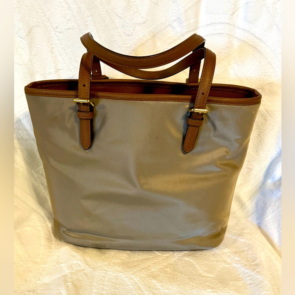 Michael Kors Brown and Tan Tote Bag - Picture 2 of 15